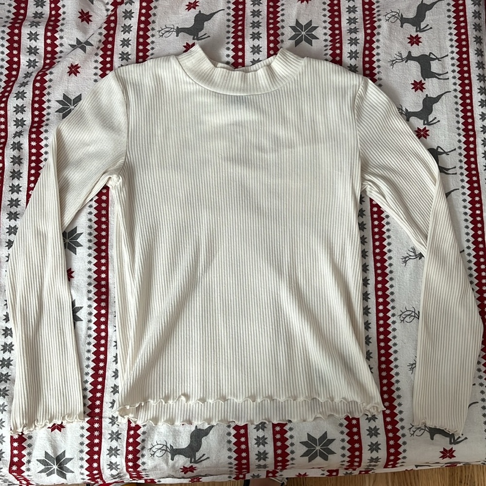Old navy stripped turtle neck.
